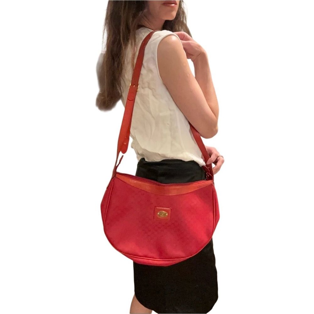 Gucci Red Crescent Shoulder Bag with Gold Logo Plaque - Picture 1 of 12